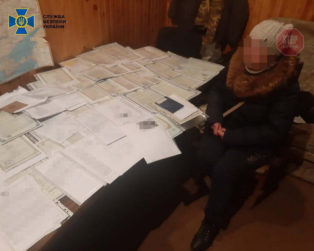 На Луганщині діяв механізм незаконного оформлення українських соцвиплат (фото)