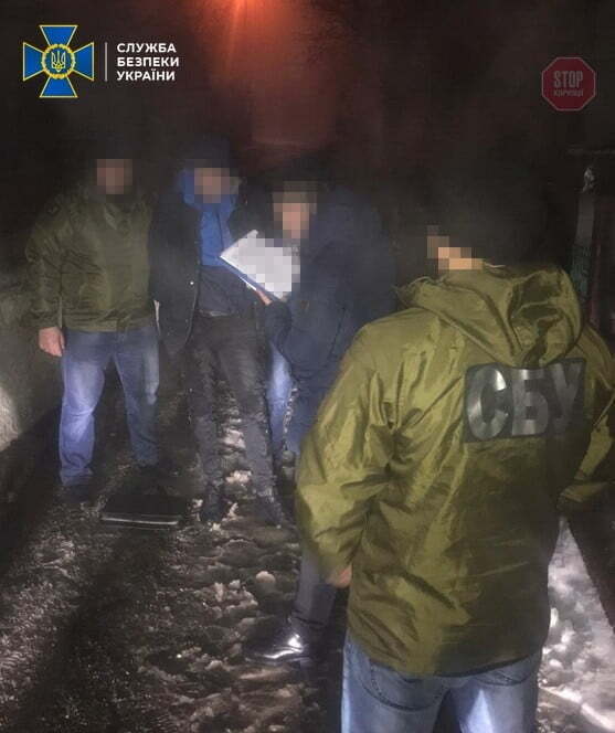 На Буковині поліцейський організував збут наркотиків (фото)