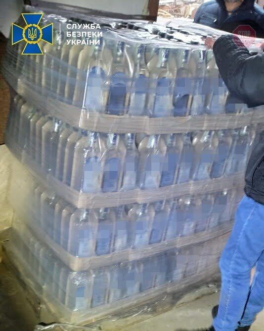 На Донбасі СБУ блокувала масштабний збут контрафактного алкоголю (фото)