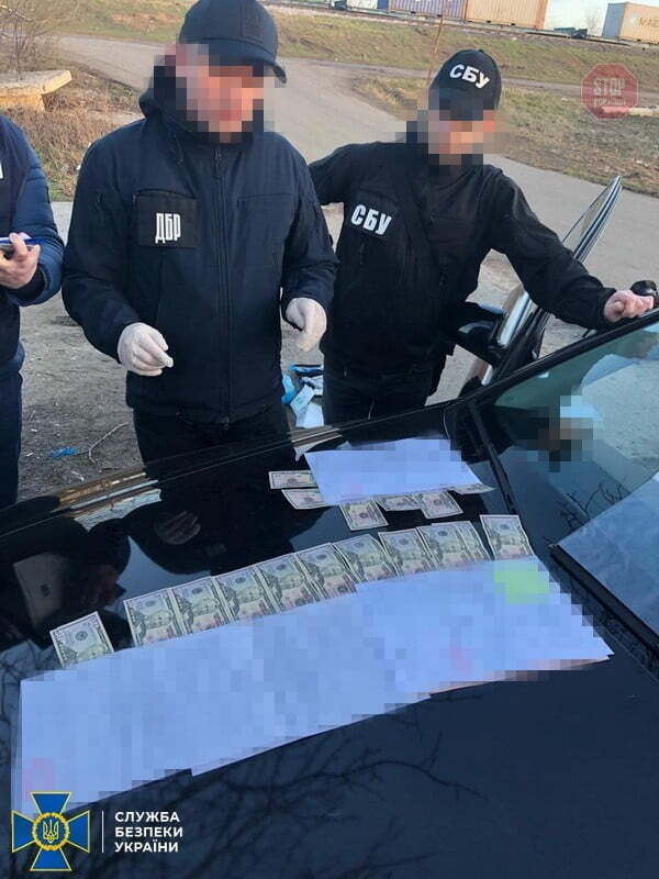 На Одещині діяв корупційний механізм розмитнення імпортних авто (фото)