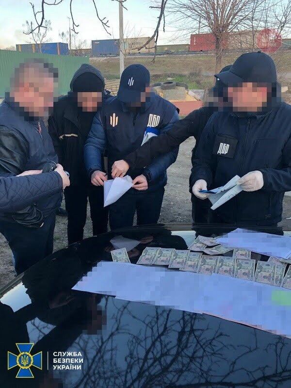 На Одещині діяв корупційний механізм розмитнення імпортних авто (фото)
