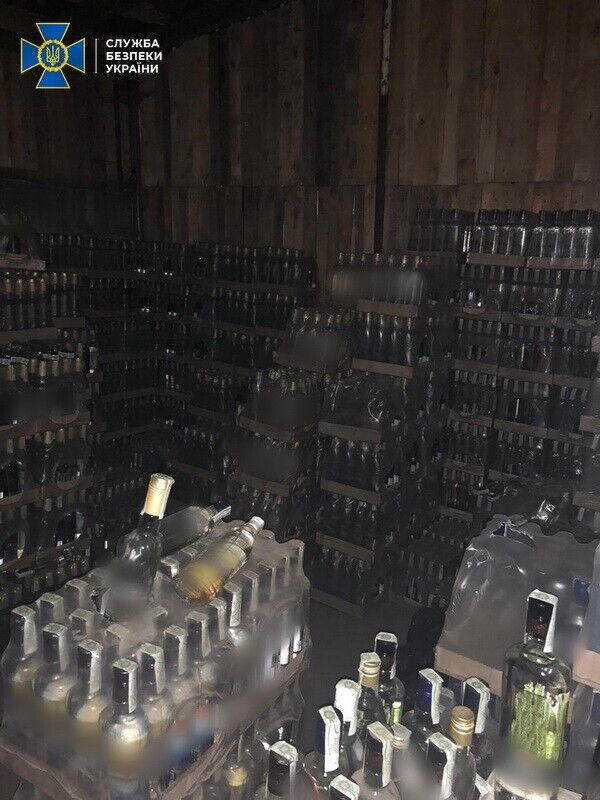У Рівному СБУ блокувала масштабний збут контрафактного алкоголю