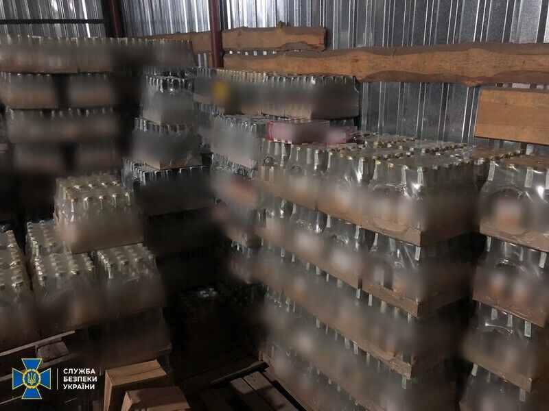 У Рівному СБУ блокувала масштабний збут контрафактного алкоголю