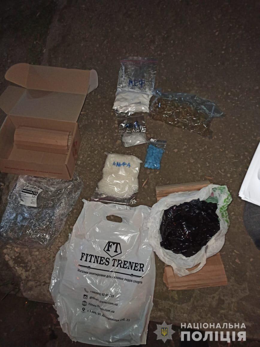 Миколаївські правоохоронці затримали розповсюджувача наркотиків із товаром на пів мільйона гривень