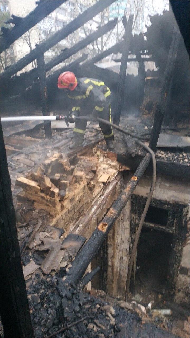 м. Київ: ліквідовано пожежу у відселеній будівлі