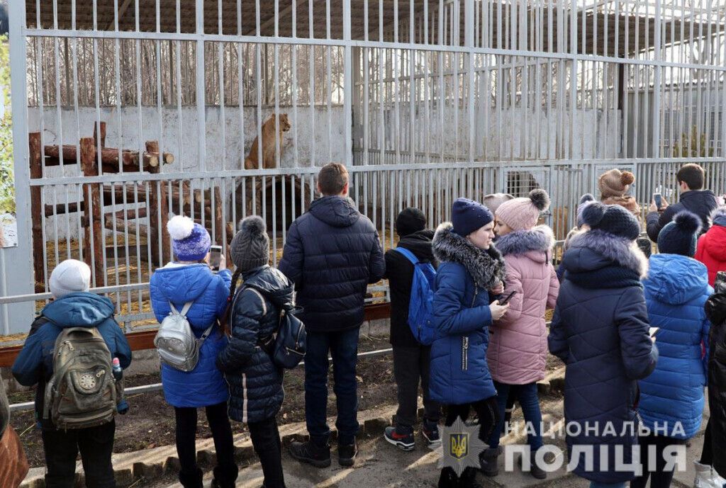 Поліцейські Донеччини організували для школярів змістовне дозвілля