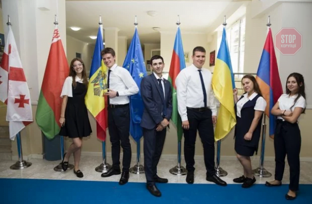 Українських підлітків запрошують до безкоштовної Європейської школи