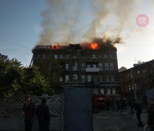 У Харкові сталася пожежа у багатоповерховому будинку, є загибла (фото)