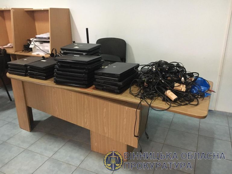 20 тис дол США на день – «заробіток» шахрайських колцентрів, діяльність яких припинено на Вінниччині (ФОТО)