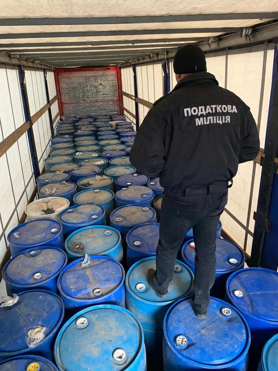 На Прикарпатті посадовців заводу викрито на виготовленні необлікованого спирту на понад 6 млн грн (ФОТО)