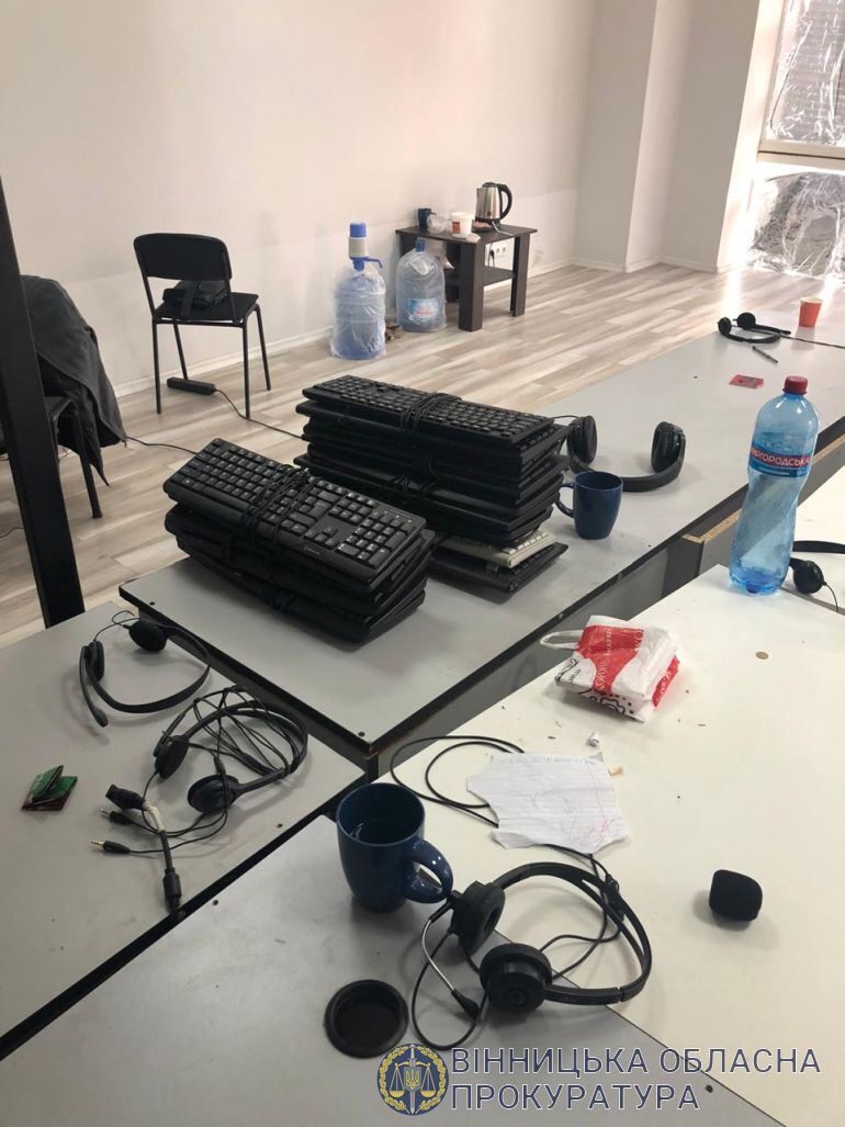 20 тис дол США на день – «заробіток» шахрайських колцентрів, діяльність яких припинено на Вінниччині (ФОТО)