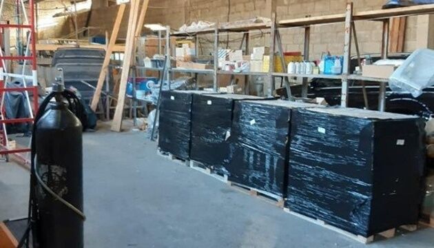 СБУ «накрила» підпільну мережу з виробництва харчових фальсифікатів на 20 мільйонів