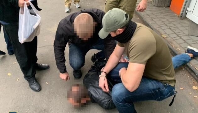СБУ затримала в Одесі наркодилерів, які через інтернет збували психотропи по всій Україні