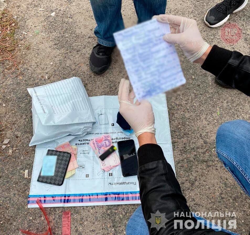 У Кропивницькому правоохоронці блокували «сітку» підкупу виборців (фото)