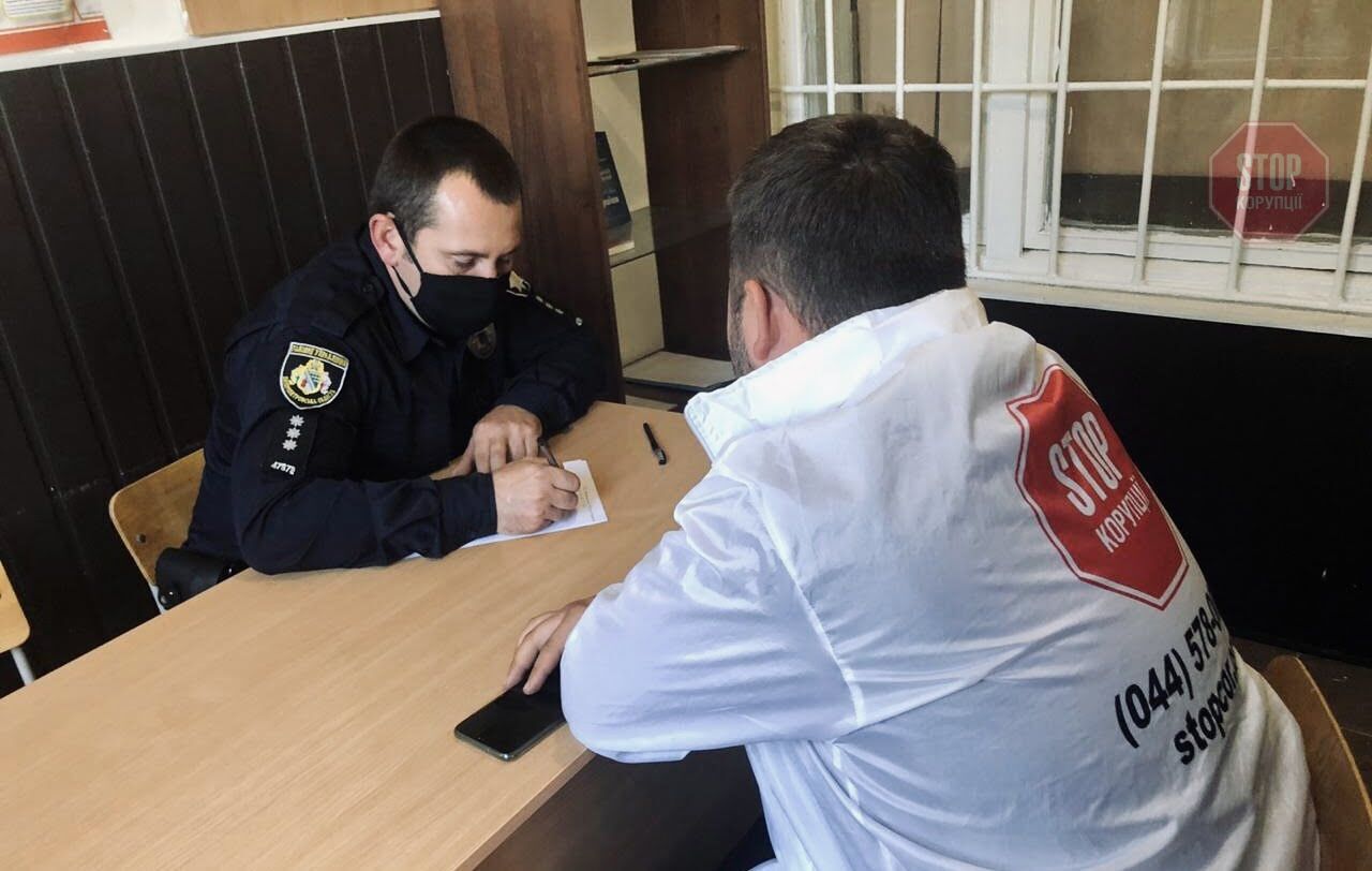 На Дніпропетровщині поліцейські проігнорували погрози «піщаного мафіозі» Маляра журналістам (фото)