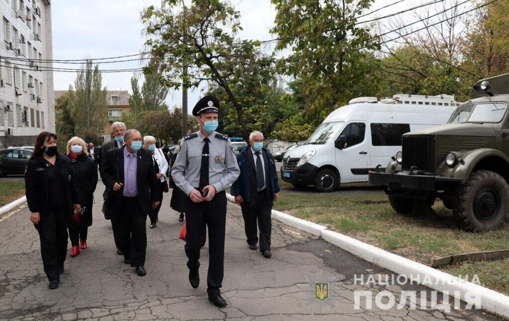 Колишніх правоохоронців не буває. На Донеччині ветерани ОВС МВС України ознайомилися з сучасною службою в поліції