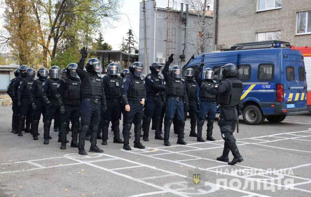 У Слов'янську правоохоронці провели масштабне навчання щодо безпеки на місцевих виборах