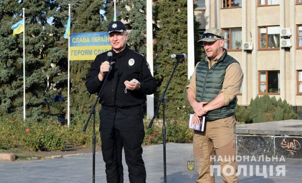 У Слов’янську презентували книгу з хронікою битви за місто під час збройної агресії РФ на сході України