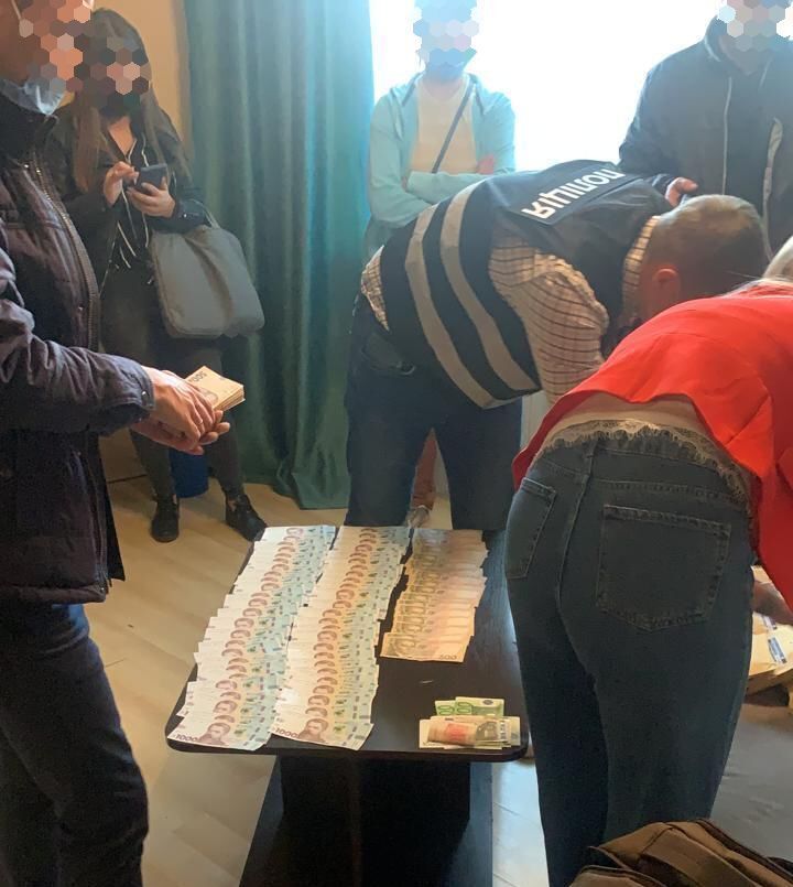 Незаконний збут сильнодіючих лікарських засобів: повідомлено про підозру чоловіку, у якого вилучили ліків на майже 3,5 млн грн (ФОТО)