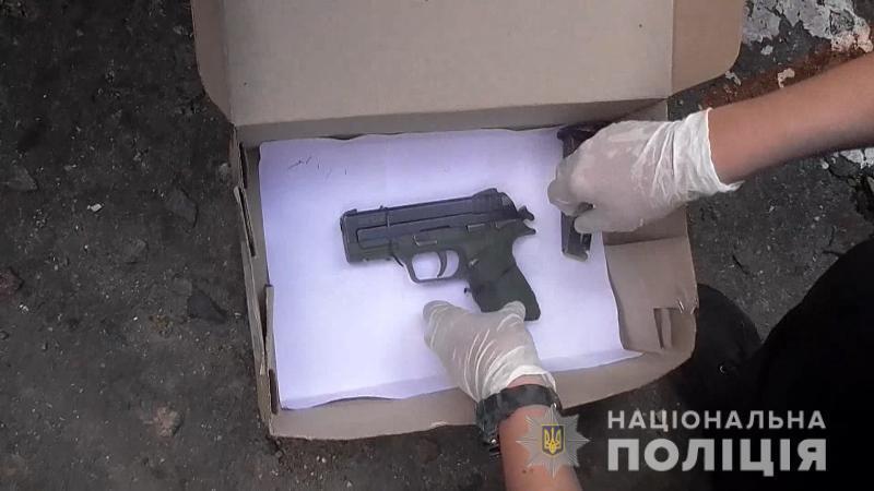 В Одесі за озброєний напад на таксиста поліцейські затримали двох чоловіків