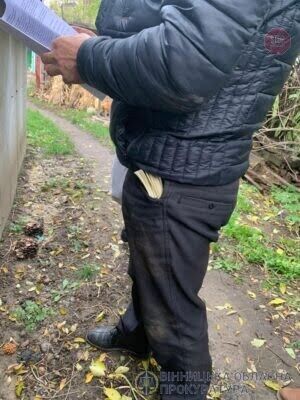 У Вінницькій області на доларовому хабарі спіймали голову ОТГ (фото)