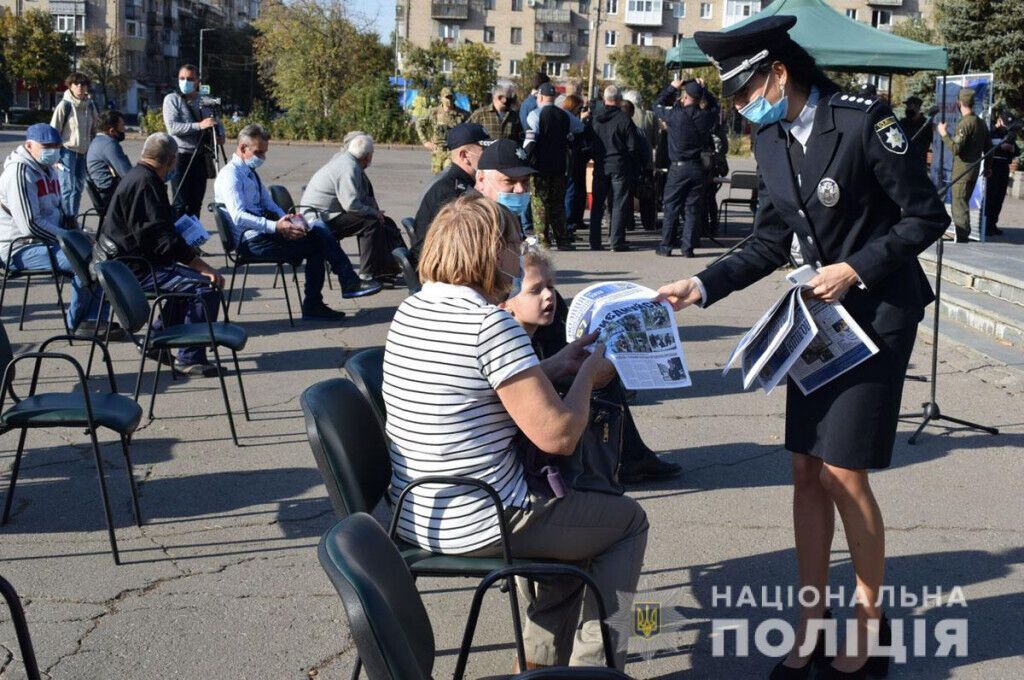 У Слов’янську презентували книгу з хронікою битви за місто під час збройної агресії РФ на сході України