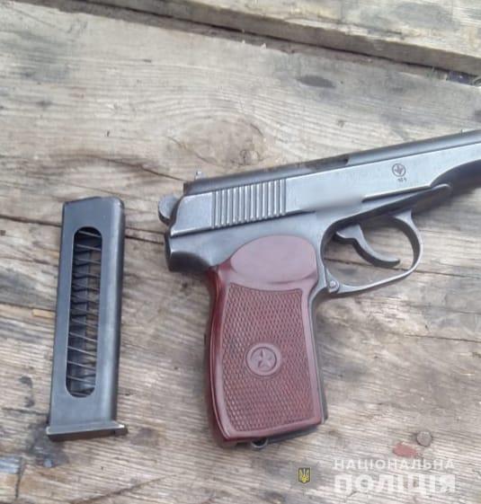 Поліцейські викрили жителя Біляївського району у зберіганні зброї та боєприпасів