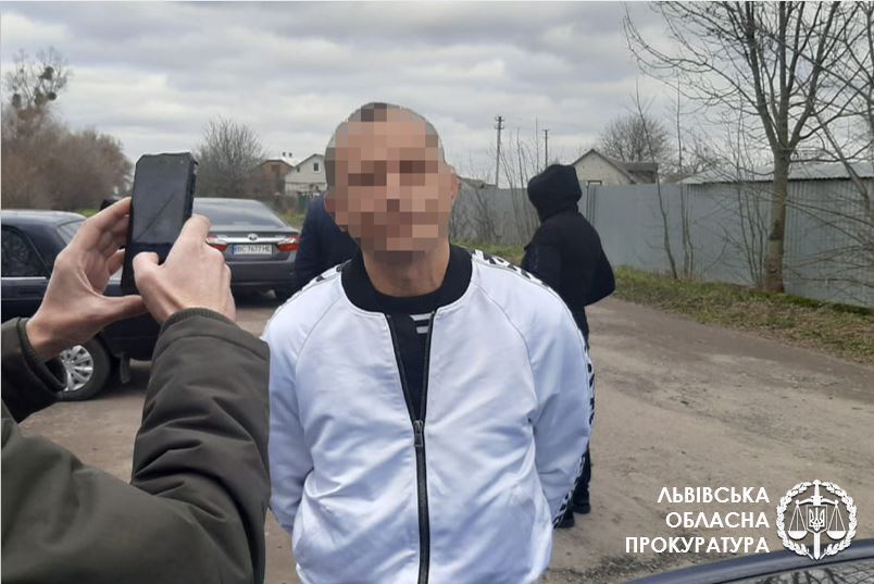 Вимагання 100 тис грн неіснуючого боргу – на Львівщині затримано особу (ФОТО)