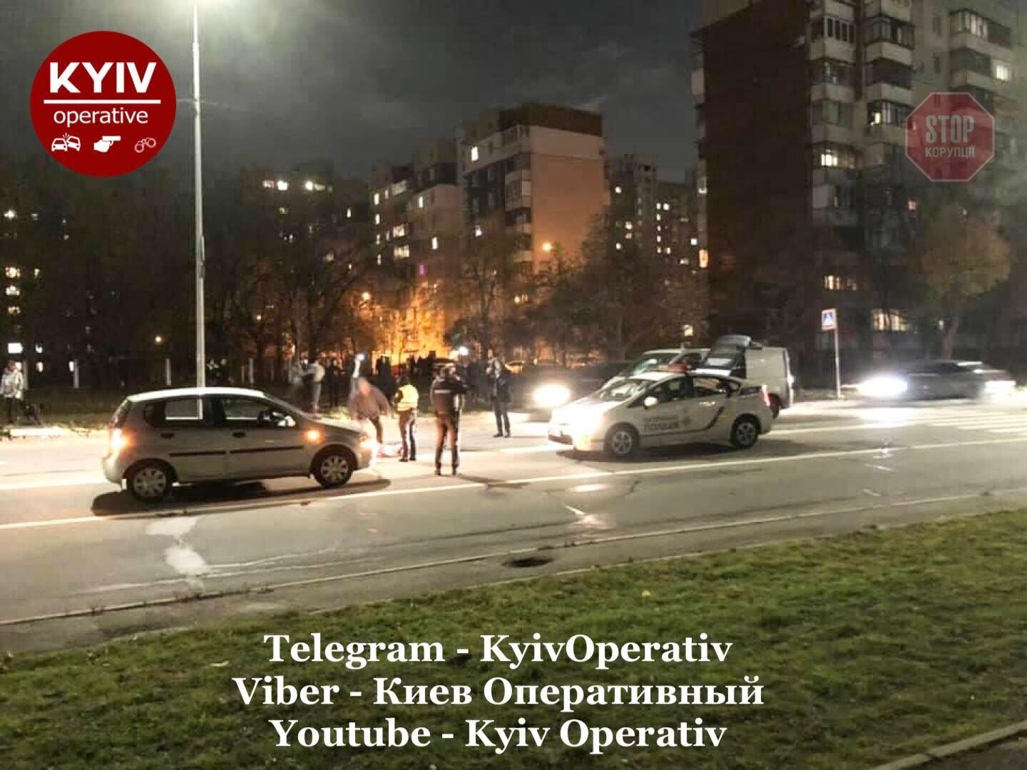 «Нещасливий» перехід: на столичній Воскресенці вкотре збили пішохода (фото)