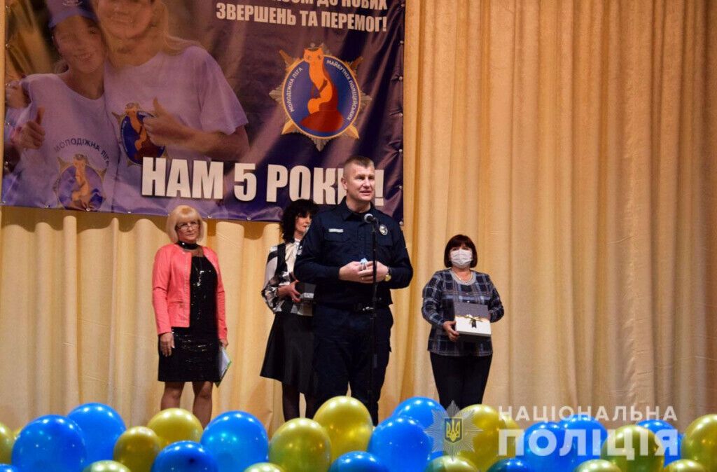Керівництво поліції Донеччини привітало дітей з «Ліги майбутніх поліцейських» з п’ятиріччям