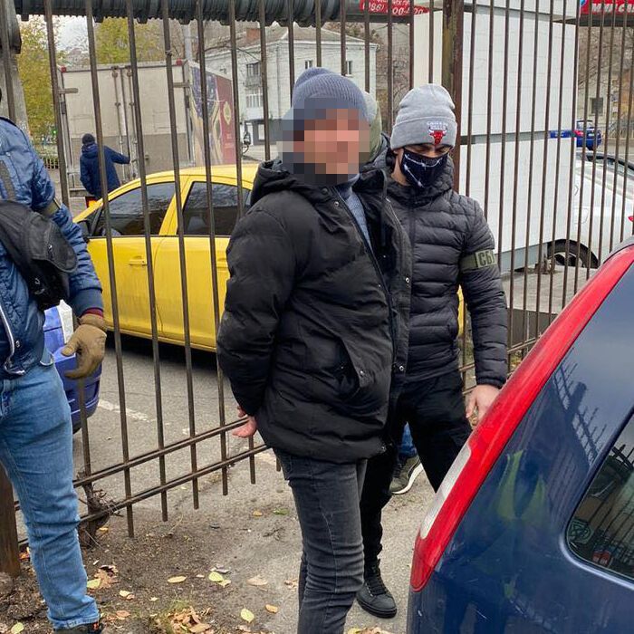 100 тис грн за підключення товариства до електромережі – затримано посадовця Укрзалізниці  (ФОТО)