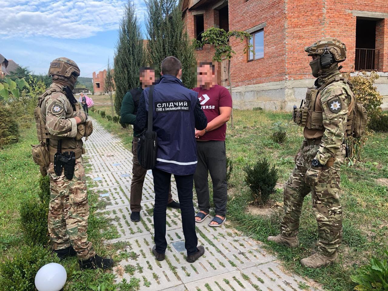 Поширення злочинного впливу на Хмельниччині – взято під варту «смотрящого» (ФОТО)