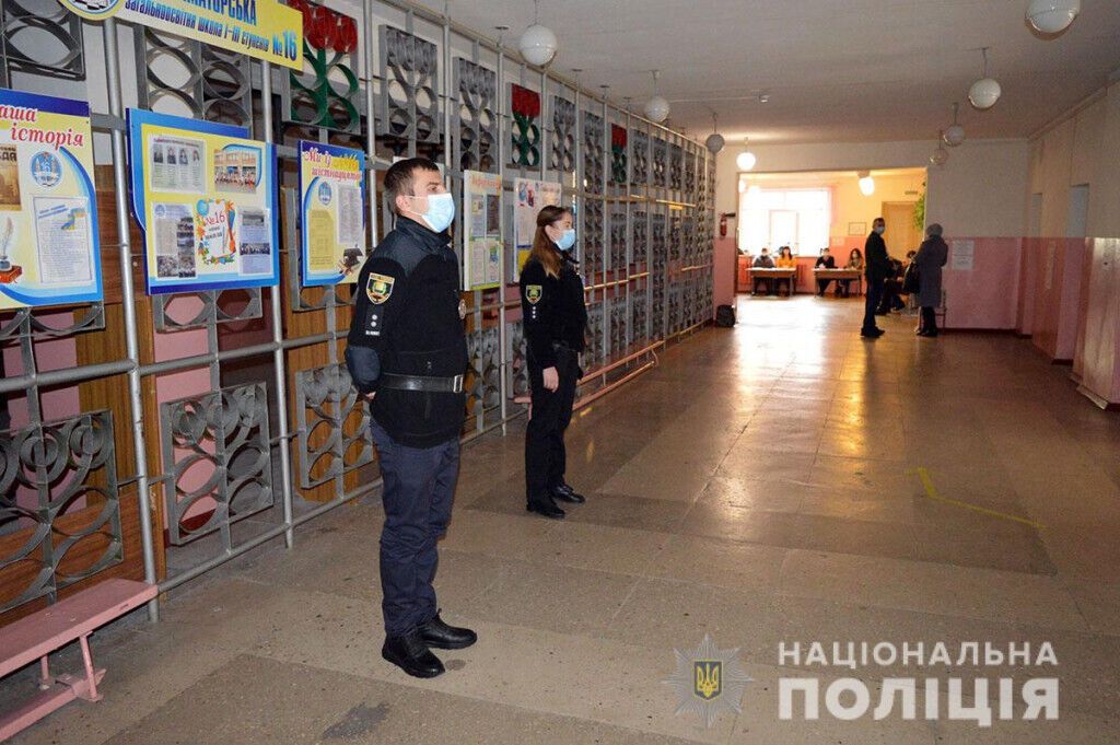Станом на 20.30 до поліції Краматорська надійшло 9 повідомлень про можливі порушення виборчого законодавства