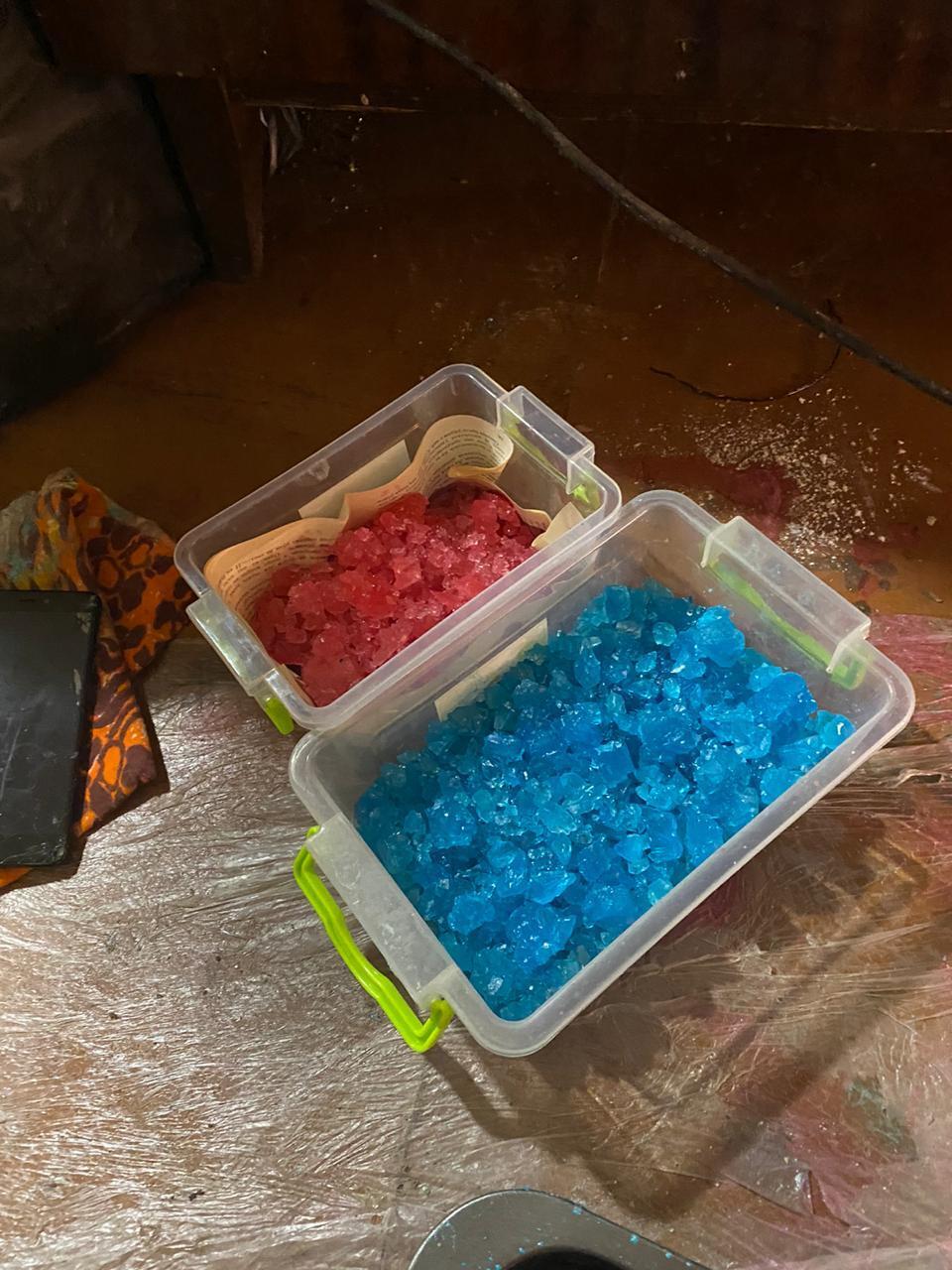 Незаконне виготовлення особливо небезпечних психотропів — затримано двох чоловіків (ФОТО)