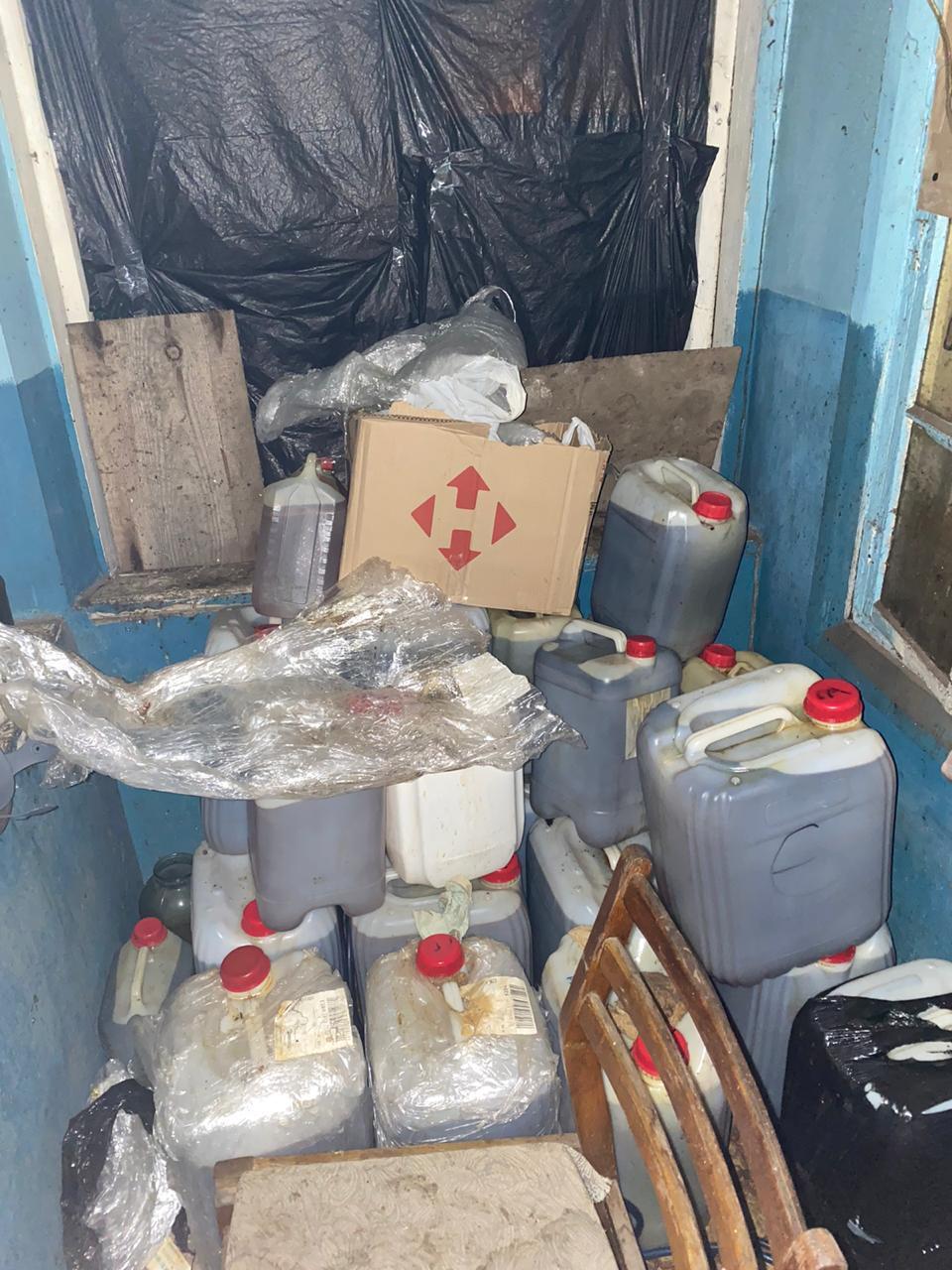 Незаконне виготовлення особливо небезпечних психотропів — затримано двох чоловіків (ФОТО)