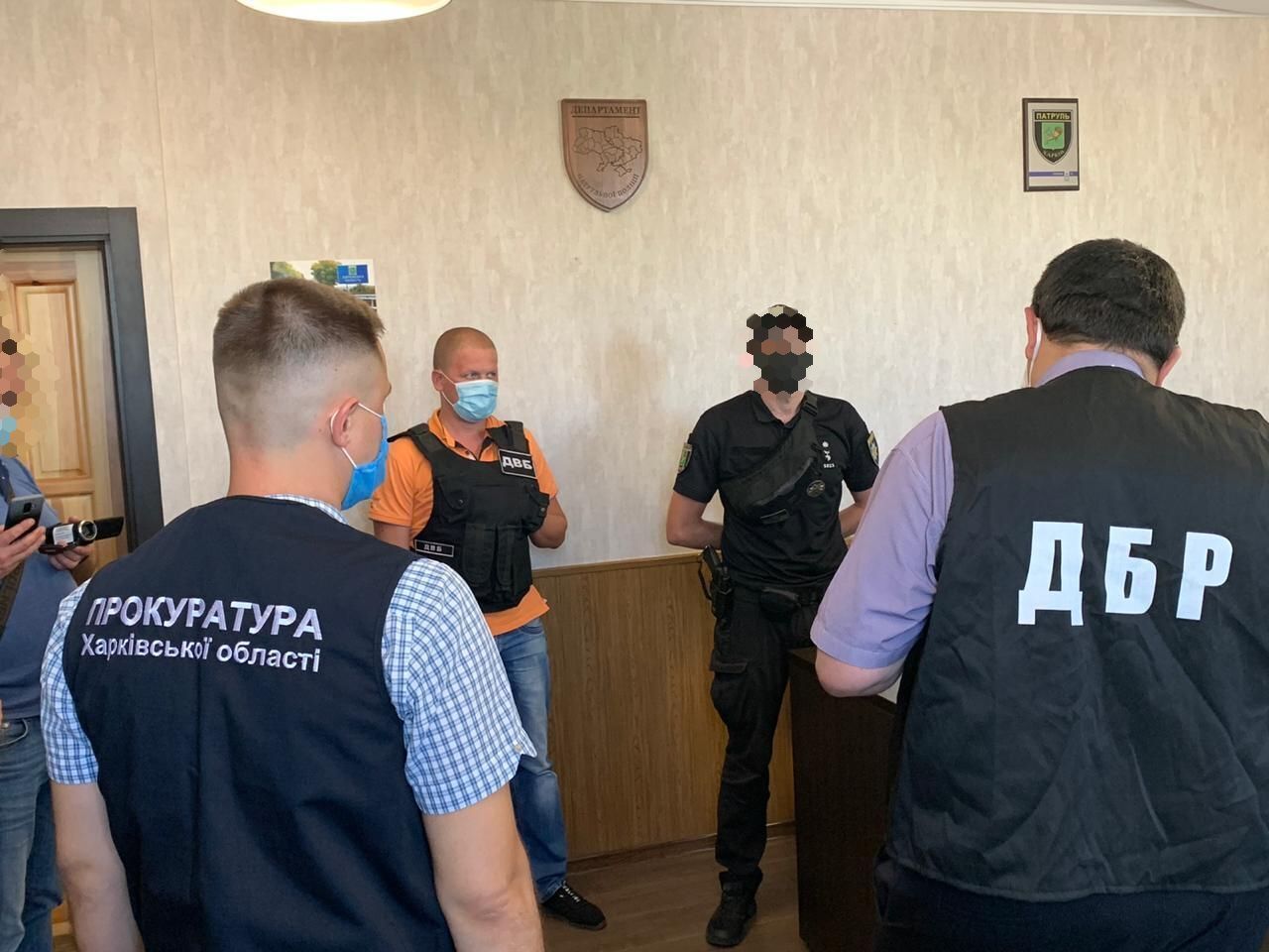 Патрульний, який поза службою побив чоловіка, постане перед судом (ФОТО)