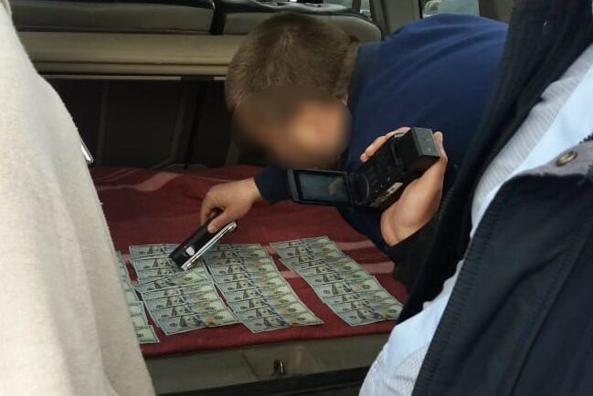 4 тис доларів США за непритягнення особи до кримінальної відповідальності – судитимуть прокурора (ФОТО)