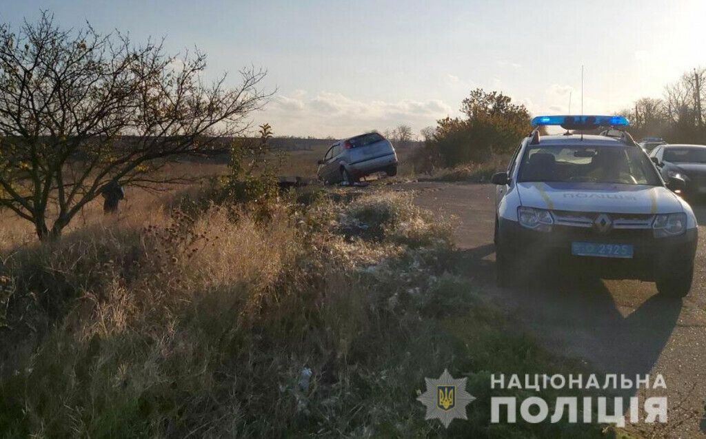 Поліція встановлює обставини смертельної ДТП на зупинці поблизу Маріуполя