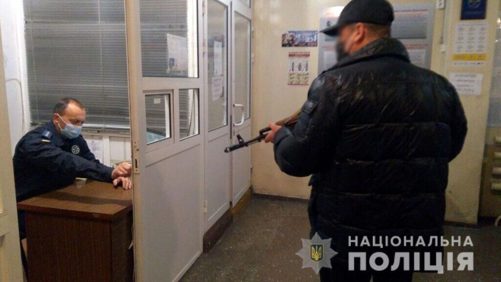 На Донеччині поліцейські відпрацювали тактику дій під час нападу на суд та в інших екстрених ситуаціях