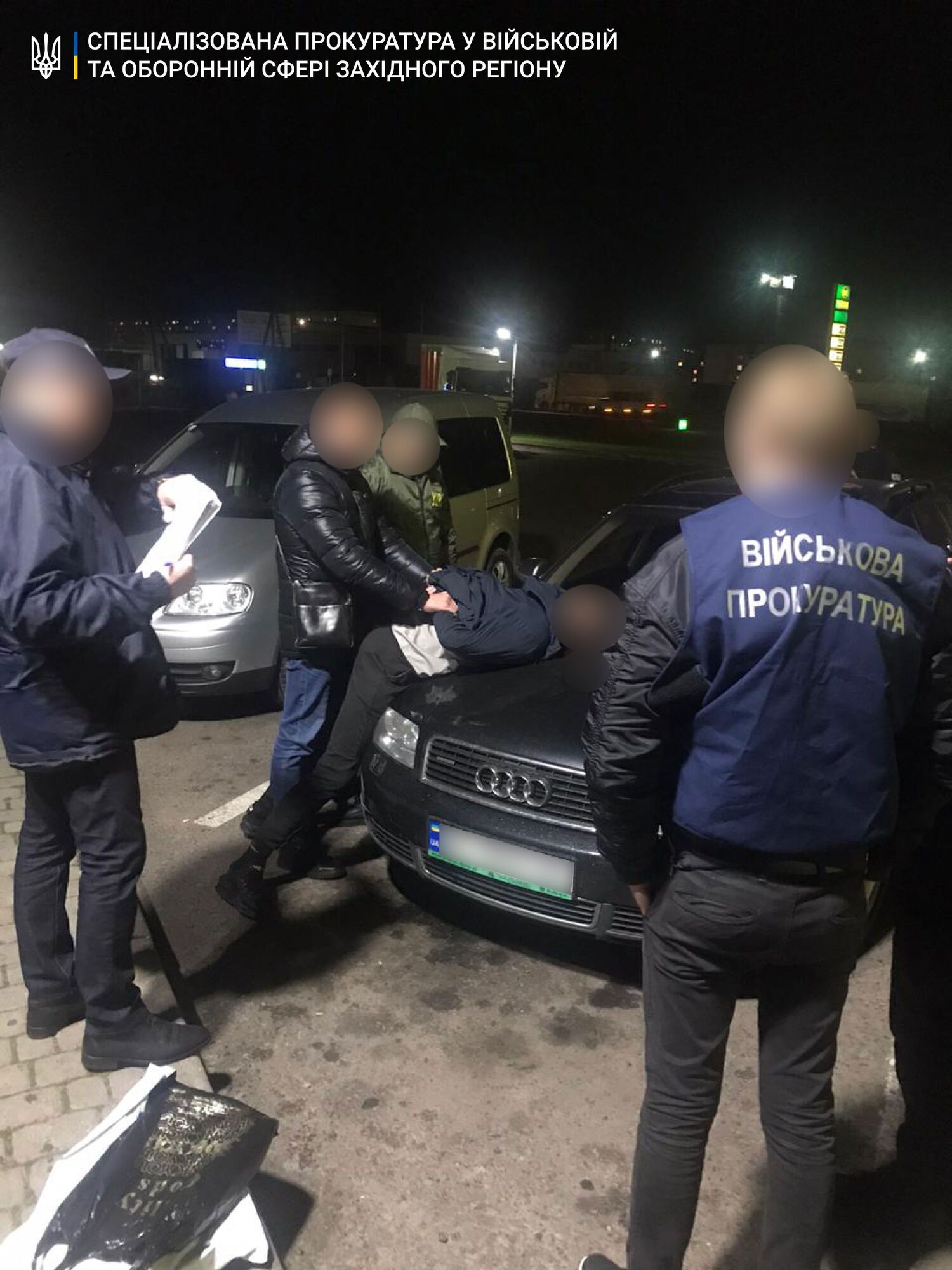 Інспектора Луцького прикордонного загону викрито на хабарі