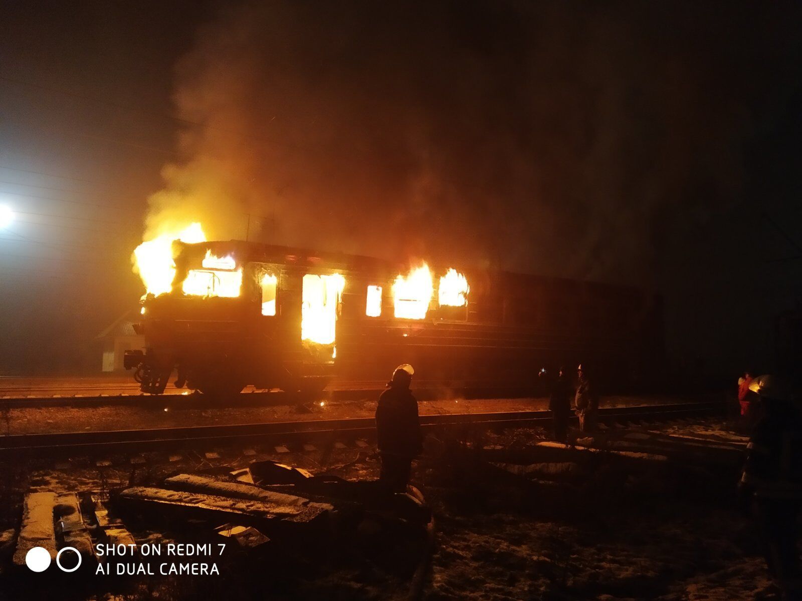 Київська область: ліквідовано загорання вагону електропотягу (ВІДЕО)