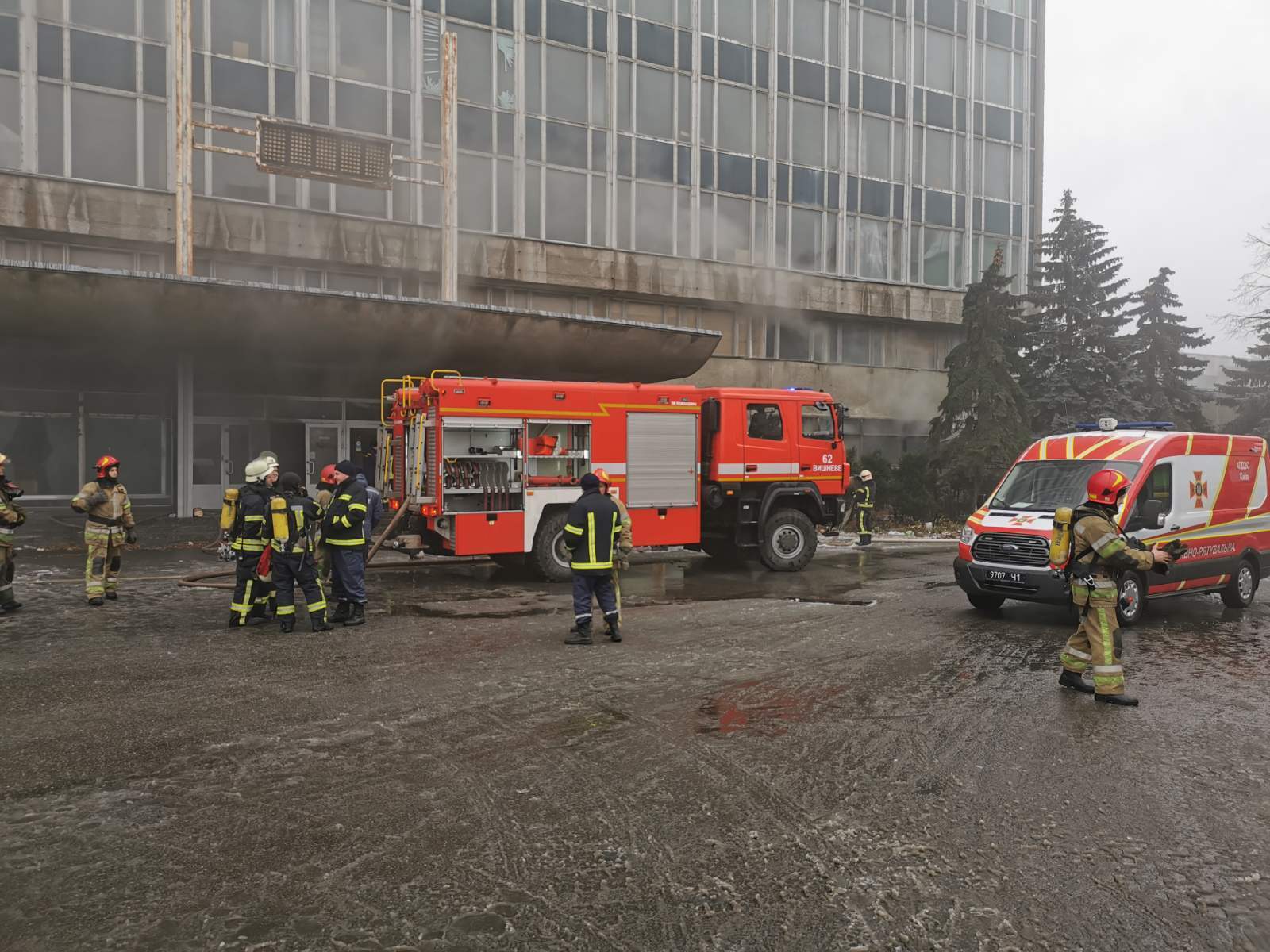 Київська область: ліквідовано загоряння в будівлі державного підприємства