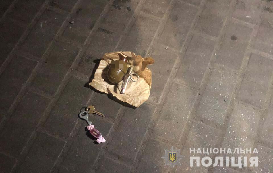 На Дніпропетровщині поліція затримала етнічну злочинну групу, учасники якої під приводом перевірки лічильників грабували літніх людей