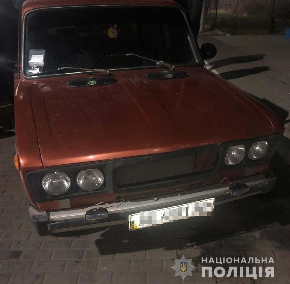 На Дніпропетровщині поліція затримала етнічну злочинну групу, учасники якої під приводом перевірки лічильників грабували літніх людей