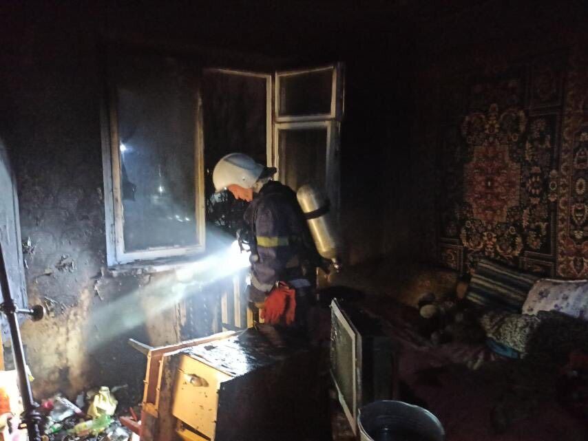 Миколаївська область: під час пожежі у квартирі врятовано чоловіка