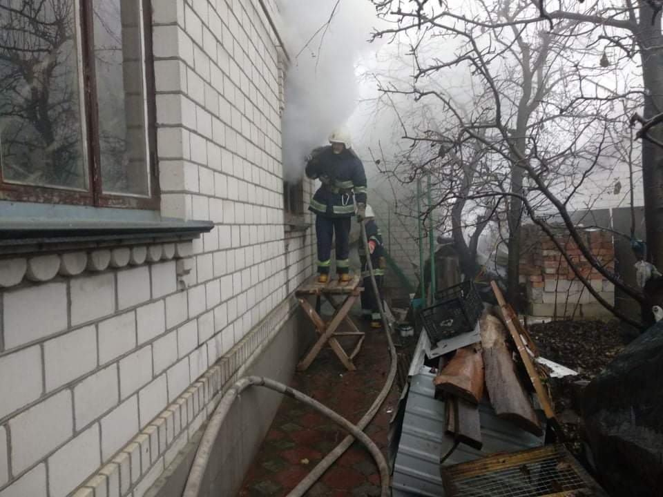 Вінницька область: рятувальники ліквідували пожежу в приватному житловому будинку