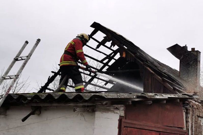 Дніпропетровська область: ліквідовано пожежу у житловому будинку