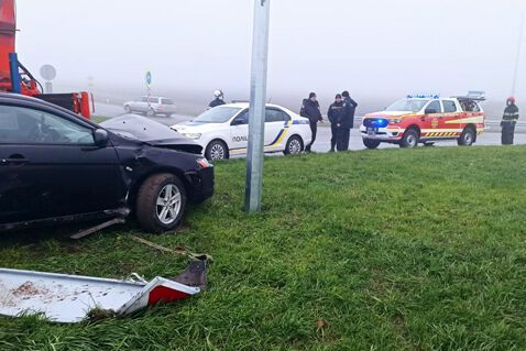 Хмельницька область: рятувальники ліквідували наслідки ДТП за участі легкового автомобіля