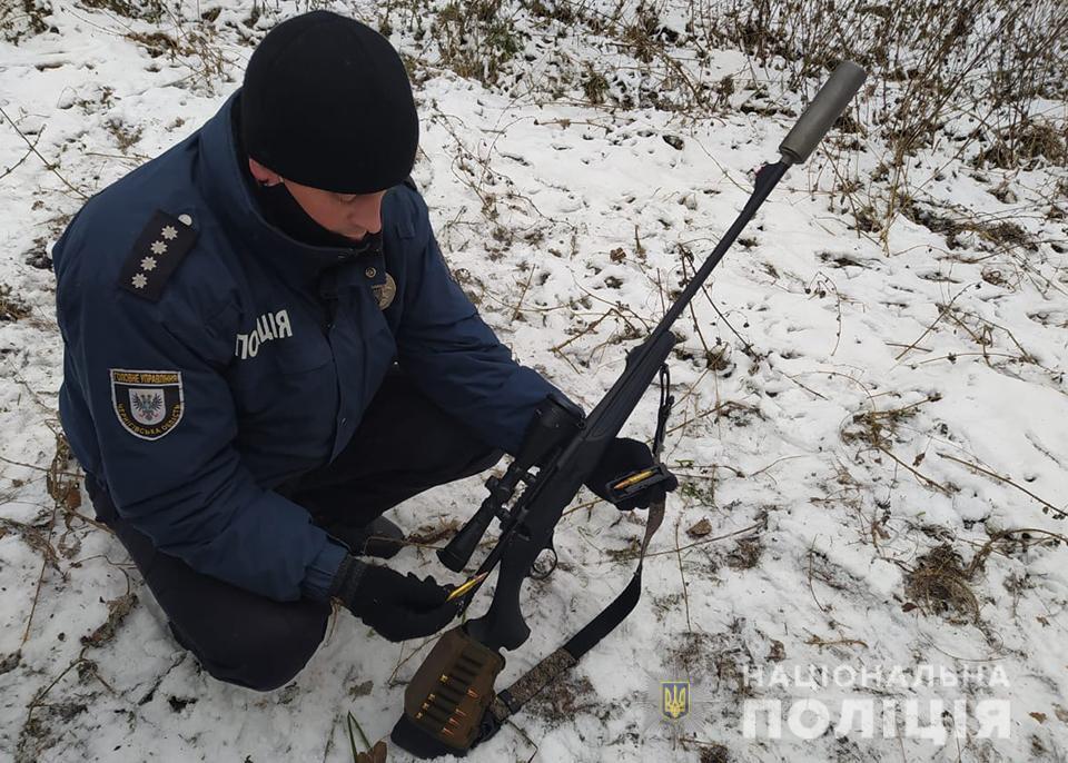 Поліція Чернігівщини затримала чоловіка, який вбив червонокнижну лосицю