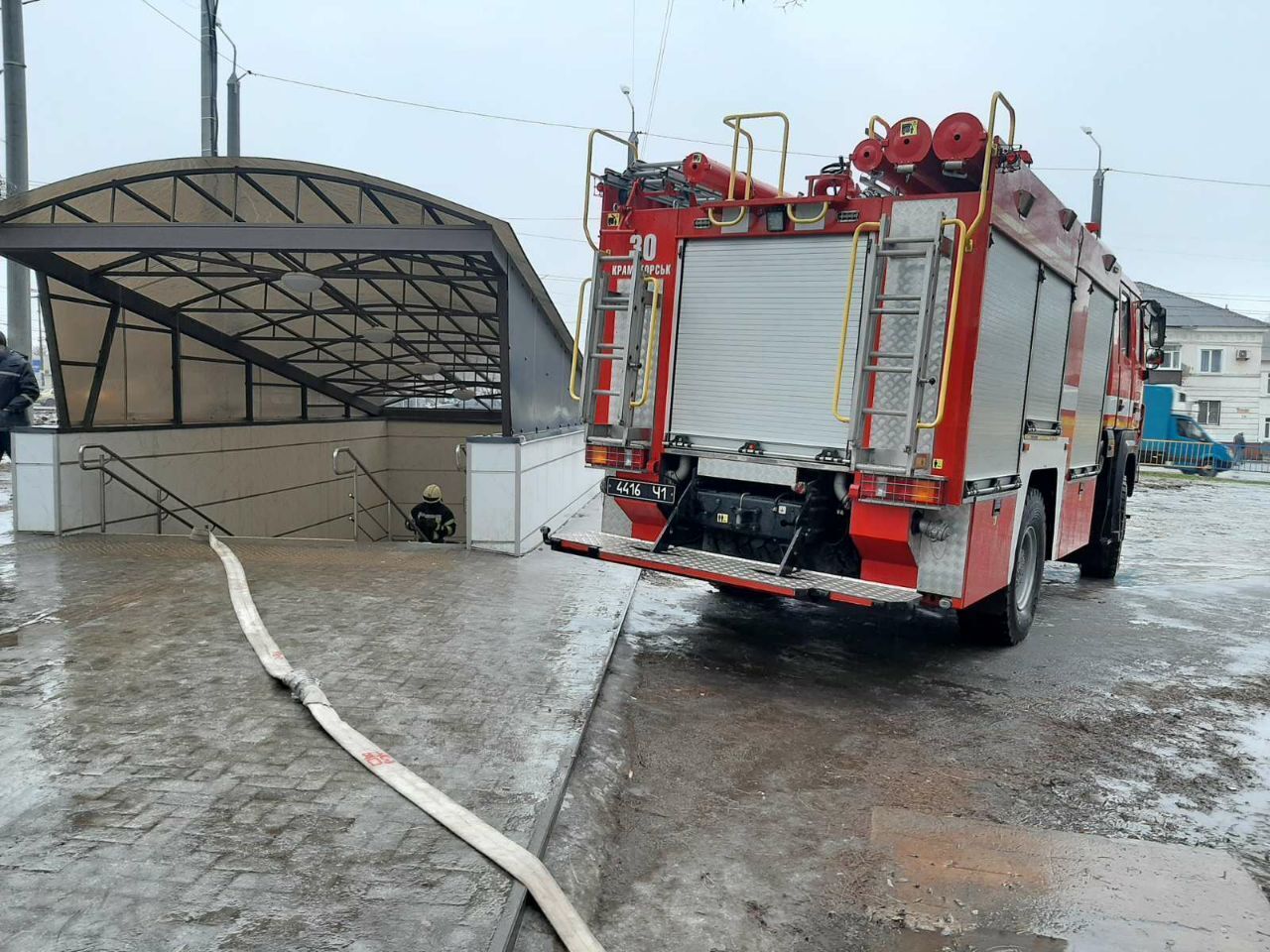 Донеччина: рятувальники відкачали воду з підземного переходу
